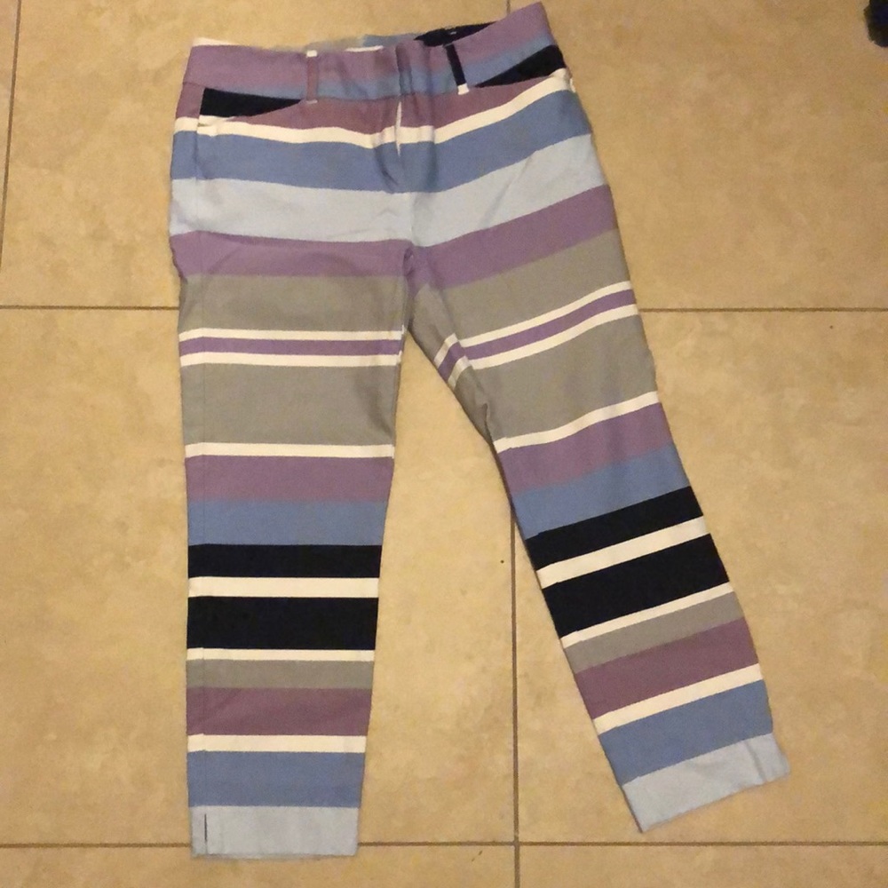 Size 6 NY&Co Ankle Crop Aubrey Pants